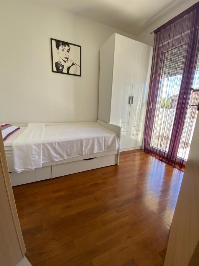 Apartman Mila Leilighet Kaštela Eksteriør bilde