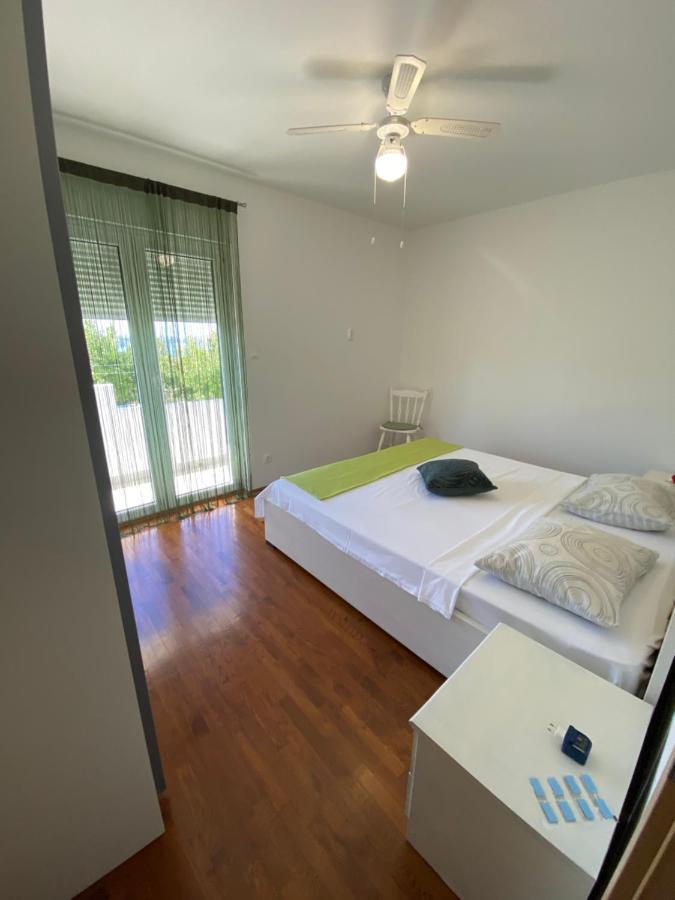 Apartman Mila Leilighet Kaštela Eksteriør bilde